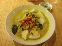 Hangatkan Badan dengan Laksa Betawi Enak di 5 Tempat Ini