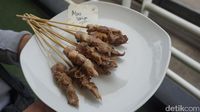 3 Sate Kambing Tegal Ini, Mana yang Paling Juicy Empuk?