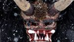 Tradisi Sambut Natal yang Unik: Orang Bertopeng Iblis