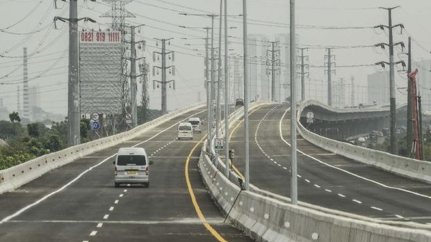 Kronologi Kecelakaan Beruntun di Tol Layang Jakarta-Cikampek