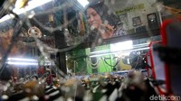 Batu akik tersebut juga disulap menjadi ragam perhiasan.