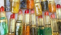 Ia juga mengandalkan pewarna makanan untuk membuat hasil karyanya tampak mengagumkan. Hasil karyanya antara lain sebuah lipstik ini. Foto: instagram @maayn.zilberman