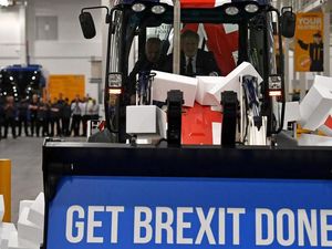 Pembahasan Brexit Alot, Inggris Dibayangi Badai Pengangguran