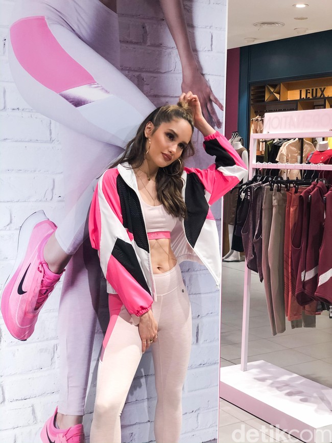 Cinta juga mengaku benar-benar sudah tidak lagi memakan daging merah dan mengurangi konsumsi daging ayam. Makanan yang menjadi fokusnya hanyalah ikan, sayur, dan buah-buahan. (Foto: Vina Oktiani/Wolipop)