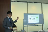 Yamamoto dari Divisi IT dan Bisnis JR East (Randy/detikcom)