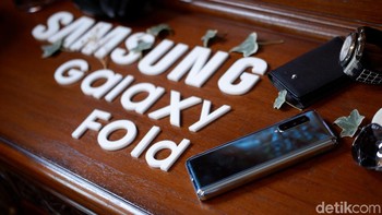 Galaxy Fold dibanderol Rp 30,880 juta.  Foto: Adi Fida Rahman/detikINET