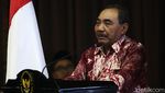 Mahfud Md Serahkan Bantuan ke Korban Terorisme