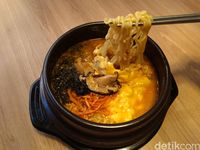 Kim's K-Food : Gurih Mulur Cheese Rolling Chiken Khas Korea