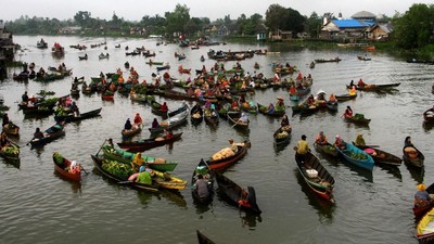 Melepas Rindu ke Pasar Terapung Lok Baintan dalam Foto