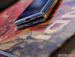 Lebih Dekat dengan Ponsel Sultan Galaxy Fold Harga Rp 30 Juta