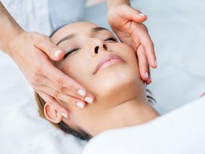 Review: Mencoba Facial 10 Tahap, Red Carpet Oxygen Facial
