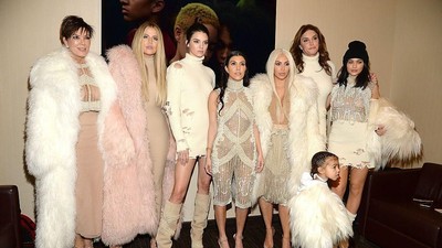 Intip Momen Makan Enak Keluarga Besar Kardashian yang Kompak