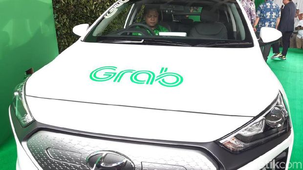 Ssst! Grab Bakal Pakai Motor dan Mobil Listrik 