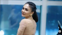 Yuni Shara jadi perbincangan di dunia maya lewat penampilannya baru-baru ini. Dok. Instagram/yunishara36