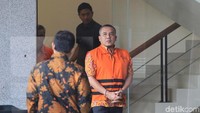 Atas perbuatannya, Supendi dan 2 anak buahnya itu disangkakan melanggar Pasal 12 huruf a atau b atau Pasal 11 dan Pasal 12 B Undang-Undang Nomor 31 Tahun 1999 sebagaimana telah diubah dengan Undang-Undang Nomor 20 Tahun 2001 tentang Pemberantasan Tindak Pidana Korupsi juncto Pasal 55 ayat (1) ke-1 KUHP.