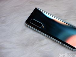 Lebih Dekat dengan Ponsel Sultan Galaxy Fold Harga Rp 30 Juta