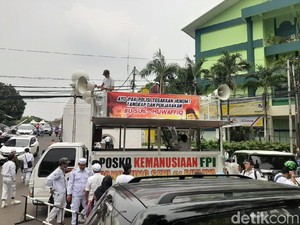 Massa Demo Sukmawati-Gus Muwafiq Mulai Berkumpul di Masjid Al-Azhar