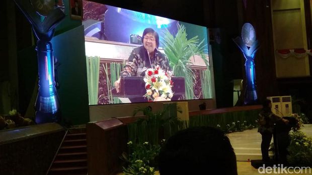 Beri Penghargaan Adiwiyata, Menteri LHK Ingatkan Pentingnya Cinta Lingkungan