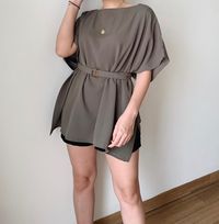 Rekomendasi 8 Blus Simpel dari Online Shop, Harga di Bawah Rp 150 Ribu