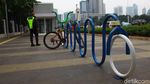 Parkir Sepeda Mejeng di Sepanjang Stasiun MRT Sudirman
