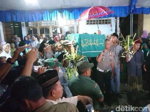Kedatangan Jenazah TKI yang Dibunuh di Malaysia Disambut Hujan Tangis