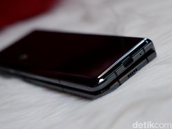 Lebih Dekat dengan Ponsel Sultan Galaxy Fold Harga Rp 30 Juta