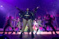 Cara Lizzo Tanggapi Haters yang Nyinyir Soal Gaya Busananya