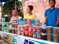 Pengalaman Masak Seru Keluarga Kusmajadi yang Keliling Indonesia Naik Truk