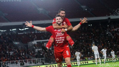 Persija Selamat dari Degradasi Berkat Tiga Gol Penalti