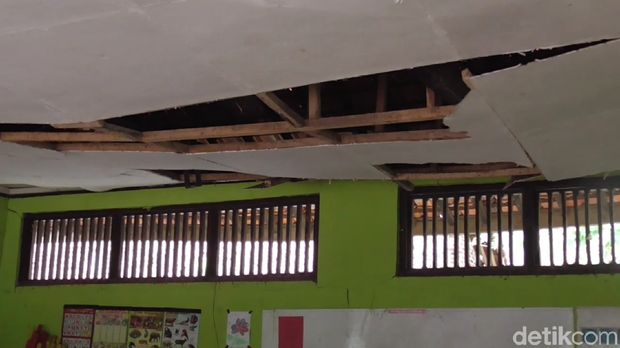 SD di Brebes Rawan Ambruk, Siswa Diungsikan di Gedung Madrasah