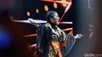 Kembali tampil di Indonesia, Agnez Mo Kenakan Batik
