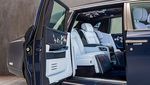 Rolls-Royce Edisi Khusus, Dalam Kabinnya Penuh Bunga