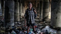 Hal tersebut berbanding lurus akan pemukiman kumuh di tempat mereka tinggal bahkan dari lahir hingga dibesarkan.