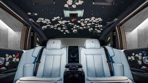 Rolls-Royce Edisi Khusus, Dalam Kabinnya Penuh Bunga