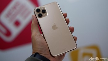 Bagian belakang iPhone 11 Pro. Foto: Adi Fida Rahman/detikINET