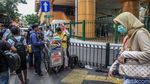 Aduh! Hak Pejalan Kaki di Kawasan Stasiun Gondangdia Dicuri