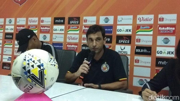 Semen Padang Eduardo Almeida