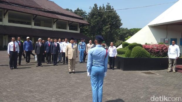 Menhan Prabowo Hadiri Sertijab Kepsek SMA Taruna Nusantara Magelang