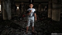 Sampah yang paling banyak dimintai adalah kresek, botol plastik, tutup botol dan kertas. 