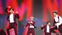 Penampilan Haechan, Jaemin, Jeno, Renjun, Chenle, dan Jisung tak hanya sampai di sini loh! Mereka berenam siap kembali lagi ke atas panggung dengan membawakan penampilan yang tak kalah luar biasa.