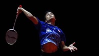 Di babak final, Anthony akan menghadapi pemenang dari pertandingan semifinal lainnya antara Kento Momota dan Wang Tzu Wei. AP Photo/Andy Wong.