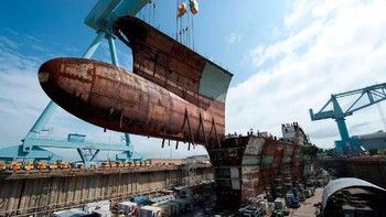 USS Gerald R. Ford diketahui punya bobot 110 ribu ton. Kapal induk ini ditaksir menelan biaya besar mencapai USD 13,08 miliar. Foto: Screenshot via U.S. Navy