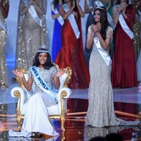 Dalam grand final Miss World 2019, selain Toni-Ann Singh, yang menjadi pemenang ketiga atau 3rd runner up Miss World 2019 adalah Miss India Suman Rao. Sedangkan yang menjadi juara kedua atau 2nd runner up adalah Miss France, Ophely Mezino.Foto: DANIEL LEAL-OLIVAS / AFP