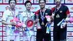 Senyum Bahagia Hendra/Ahsan Juara BWF World Tour Finals 2019