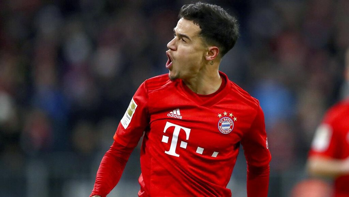 Coutinho dianggap belum bisa bermain sebagus saat masih membela Liverpool. Foto: Matthias Schrader / AP Photo