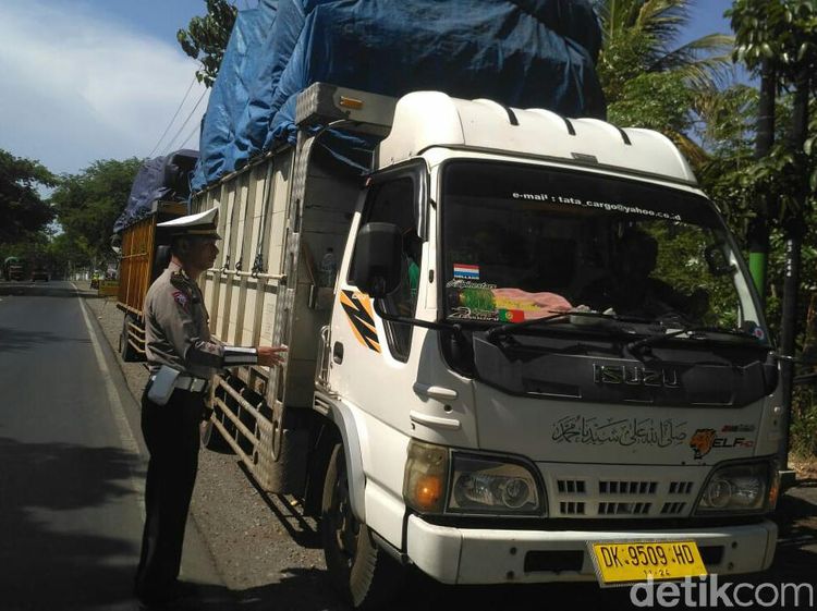 Wow! Truk Obesitas Bikin Rugi Negara Rp 43 Triliun