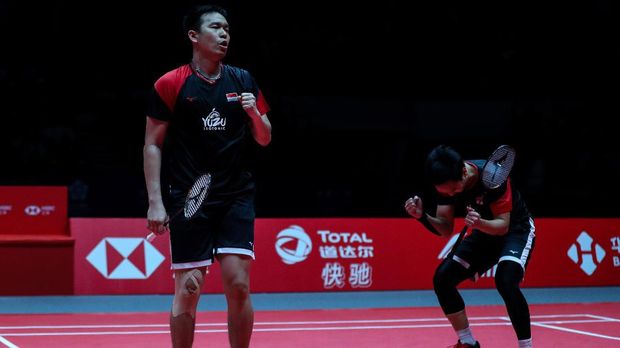 Ahsan/Hendra sukses tiga kali kawinkan gelar usai juara BWF World Tour Finals.