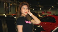Kalau yang ini namanya Karin, pernah menyabet Miss HIN di Singapura Foto: Ridwan Arifin