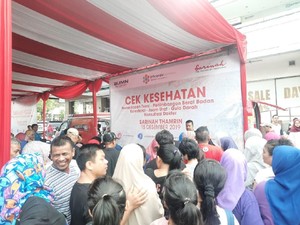 Ada Cek Kesehatan Gratis di CFD HI, Warga Rela Antre