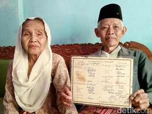 Menemui Kakek-Nenek yang Viral Gegara So Sweet Banget di KA Prameks
